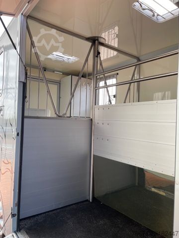 Veetransporter OPEL Movano 3.0 Pferdetr. Klima,AHK,Luftfederung