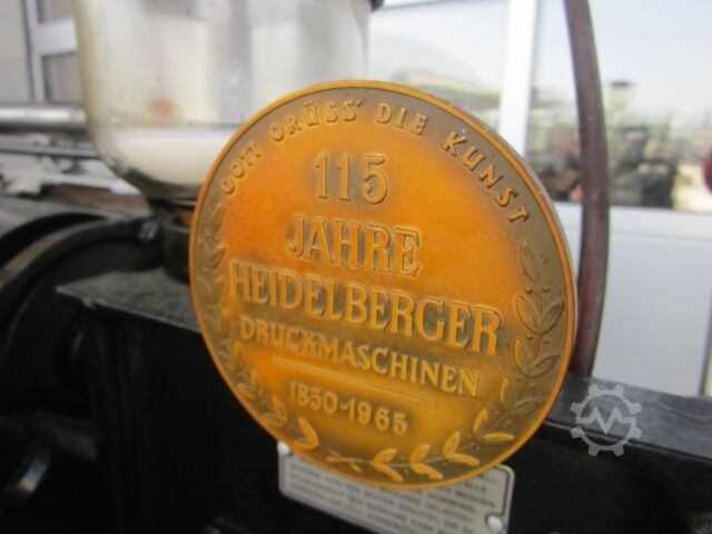 BOOK PRESS MACHINE HEIDELBERG TIEGEL A4 MIT HEISSFOLIENPRÄGEEINRICHT.