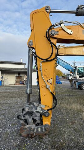 Crawler excavators Liebherr R924 SLC