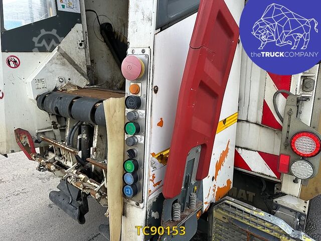 Hulladékgyűjtő jármű Renault D 320