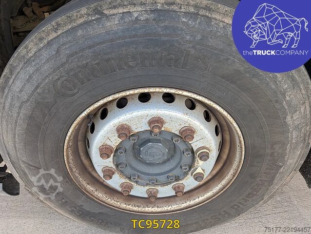 Tanker Scania P 450