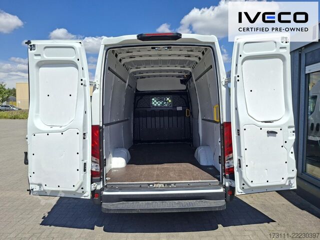 Højt tag varevogn IVECO Daily 35S16V RS 3520L / Klima / Bluetooth