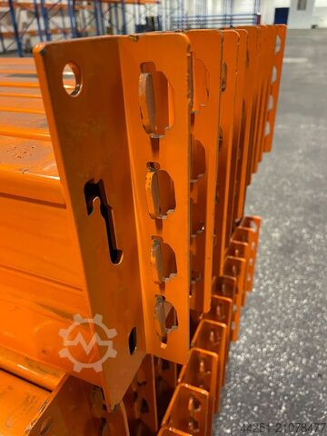 28.8 m pallet rack, 6 m high, 4 levels Stow Pal Rack
