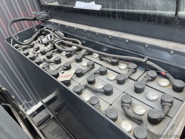 Tehergépkocsi Linde R16G