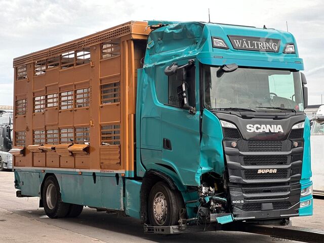 Camión para ganado SCANIA S500 4x2 LL 3.Stock Finkl Viehwagen *unfall*