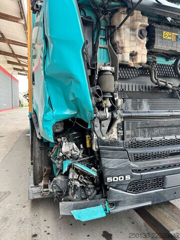 Camión para ganado SCANIA S500 4x2 LL 3.Stock Finkl Viehwagen *unfall*