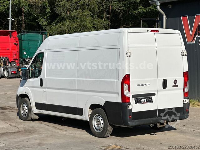 Furgoneta de caja alta FIAT Ducato Kasten 35 140 L2H2 Sortimo Fahrzeugregal