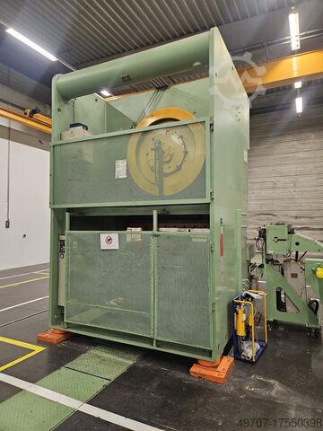 Excentrický lis AIDA NC2-250, 250 tun AIDA NC1-250 250ton