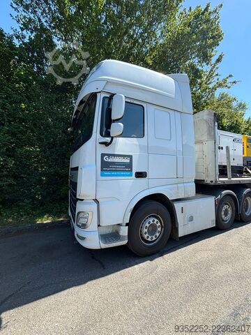 τυπική μονάδα τράκτορα DAF XF 510 FTG