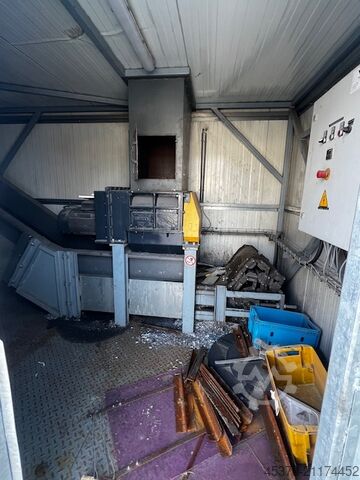 Vierassige shredder UNTHA RS-30