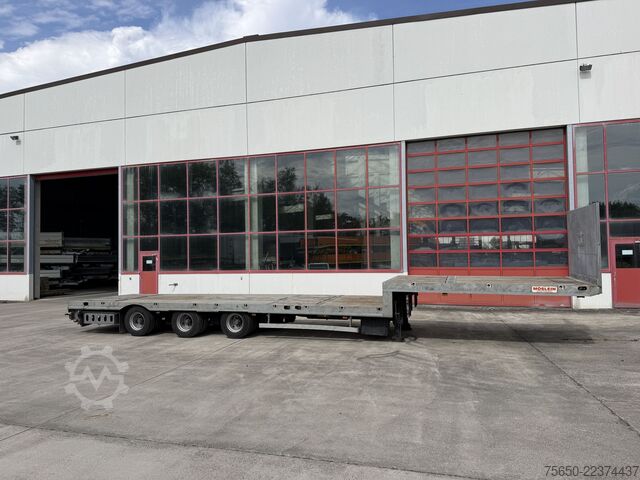 Niski poluprikolica Möslein STO 3 Schwebheim  3 Achs Satteltieflader Plato 45 t GGfür Fertigteile, Baumaschinen