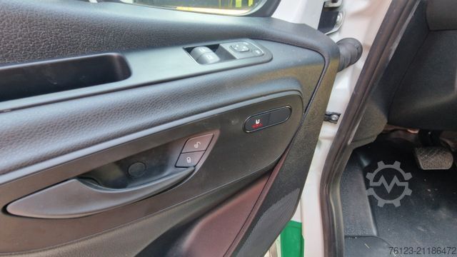 Autobús urbano MERCEDES-BENZ Heckniederflur Sprinter 517 / 4 er Bestuhlung