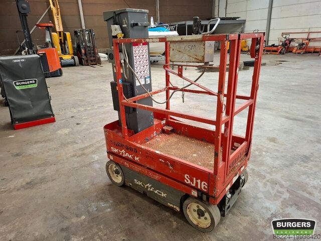 Hefplatform Skyjack SJ16