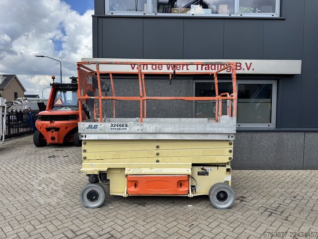 JLG 3246ES Electric Scissor Lift / Work Platform / Scissor, 12m working height, Year 2011 JLG 3246ES SchaarHoogwerker / Arbeitsbuhne / Sciccor 12M werkhoogte Elektrisch 2011
