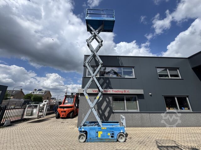  GENIE GS - 2646  SchaarHoogwerker / Arbeitsbuhne / Sciccor 10M werkhoogte Elektrisch 2009