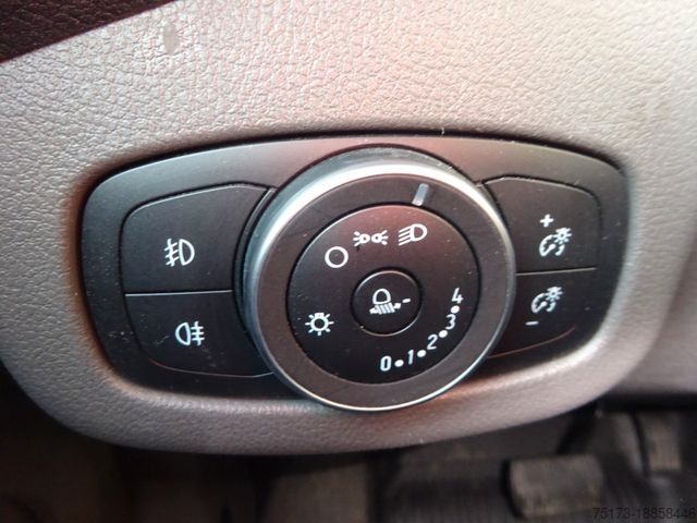 Panelová dodávka FORD Transit Connect Kasten lang Trend PDC Aut