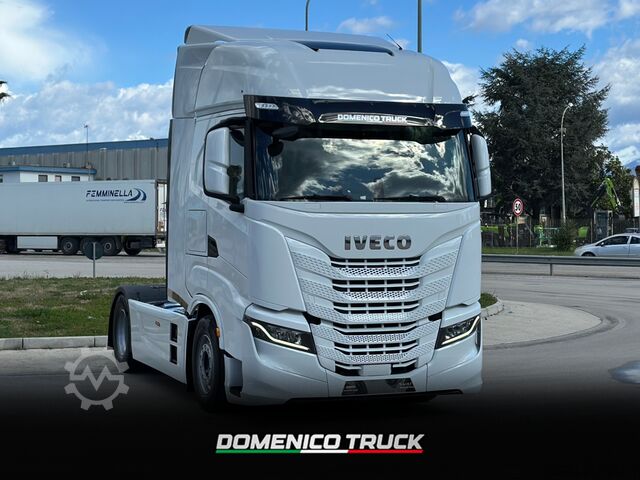 Trattore stradale standard IVECO S WAY 530