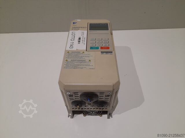Adagoló YASKAWA CIMR-G5C43P7