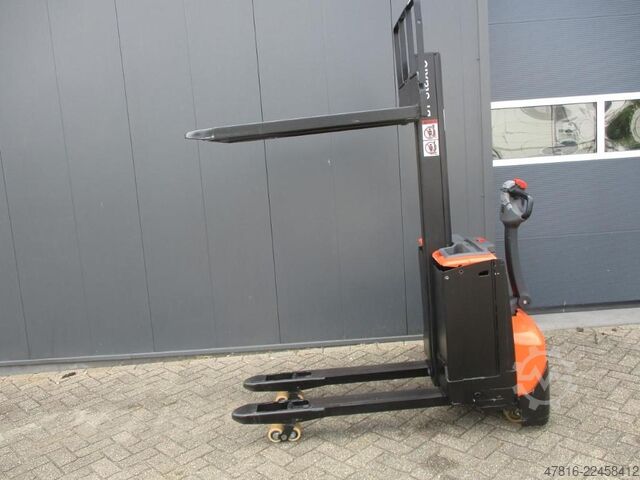 Hoogheffende palletwagen BT SWE 080L