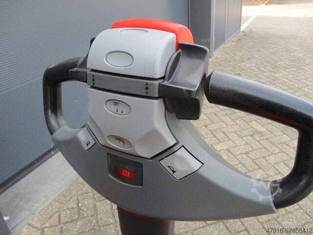 Hoogheffende palletwagen BT SWE 080L
