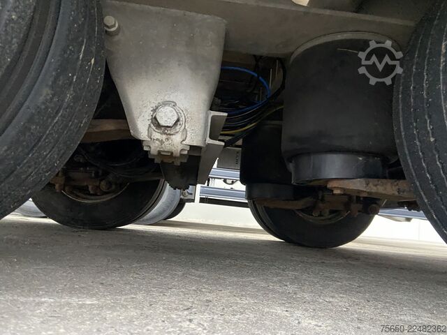 Remorcă cu platformă joasă Fliegl DTS 300  3 Achs Tiefladeranhänger