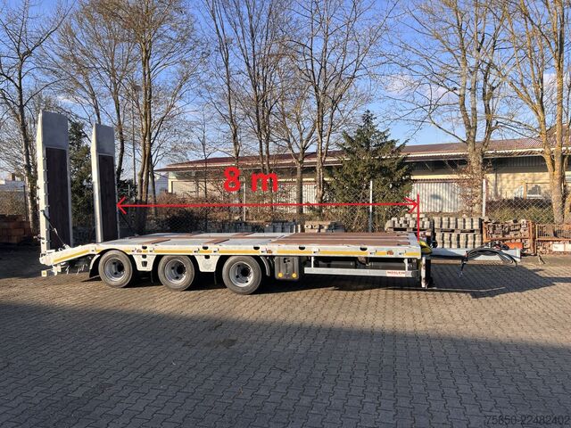 Low loader trailer Möslein TT 34 Zugrohr Gerade  34 t GG Tridem- Tieflader 3 Achs, gelenktNeufahrzeug