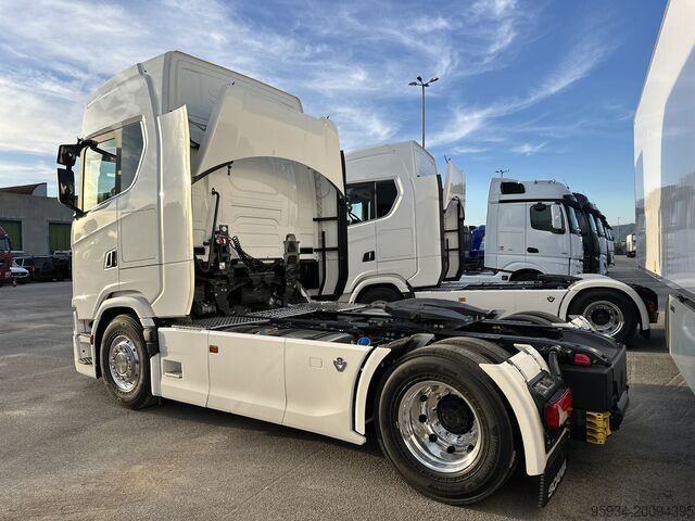 Szabványos közúti nyergesvontató SCANIA 660 S V8 **FULL PNEUMATIC 4+2