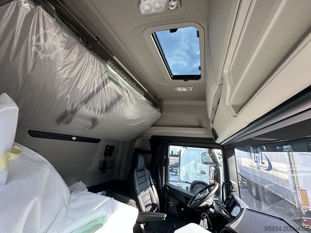 Szabványos közúti nyergesvontató SCANIA 660 S V8 **FULL PNEUMATIC 4+2