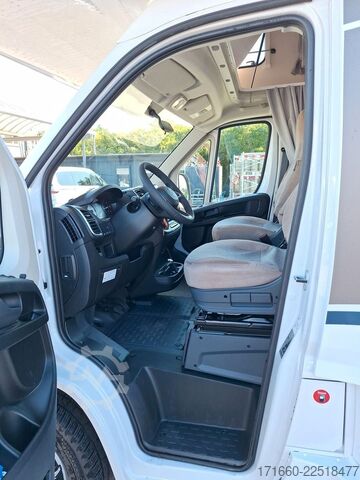 Alcove camper CARADO pro A 132  AUTOMATIK, SAT+TV, NAVI+RFK, MARKISE