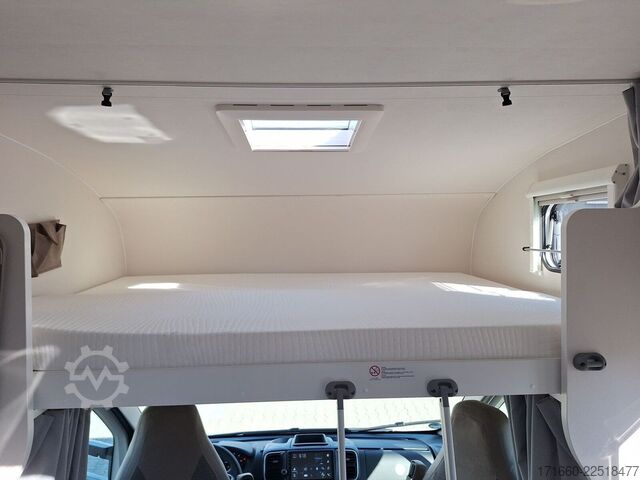 Alcove camper CARADO pro A 132  AUTOMATIK, SAT+TV, NAVI+RFK, MARKISE