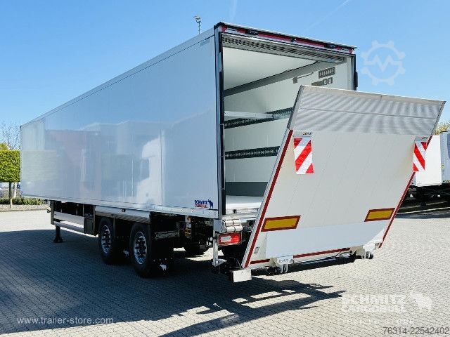 Semiremorcă frigorifică Schmitz Cargobull Tiefkühler Standard Ladebordwand