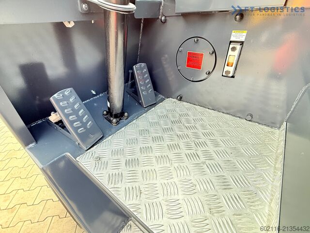 4 Way Forklift Combilift C4000CB TRIPLEX 5200MM FREE-LIFT TOP 1