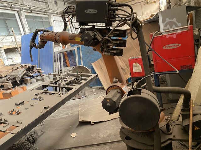 Robôs KUKA + Mesa Rotativa KPF3-V2H500 KUKA KR 6 ARC