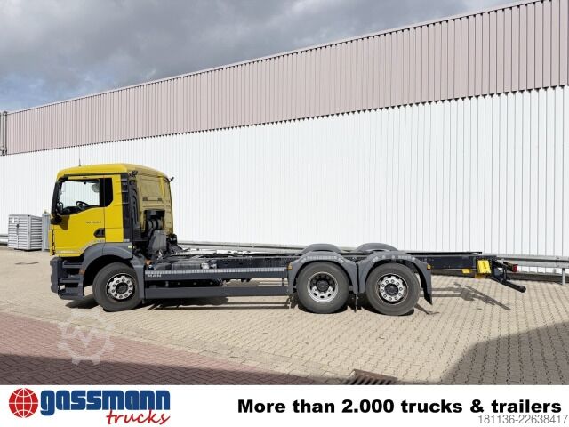 Haakarm vrachtwagen MAN TGS 26.360/400 6x2-4 LL CH, Lenk-/Liftachse, ADR,
