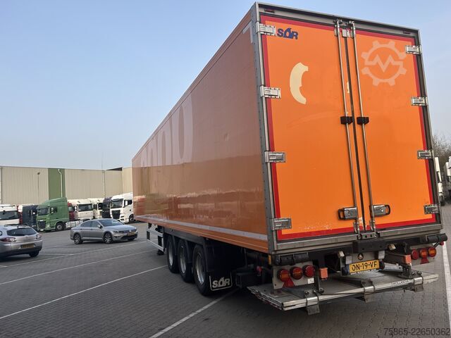 Kølet/frosset transport Schmitz Cargobull / SOR Iberica / Carrier Vector 1550 / Frigo Box...