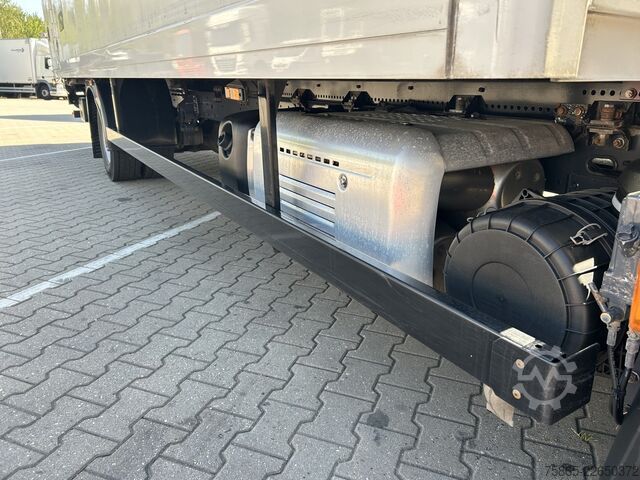 Koffer DAF LF 230 FA / 12 Ton / 217 dkm / Navi - Camera / ...