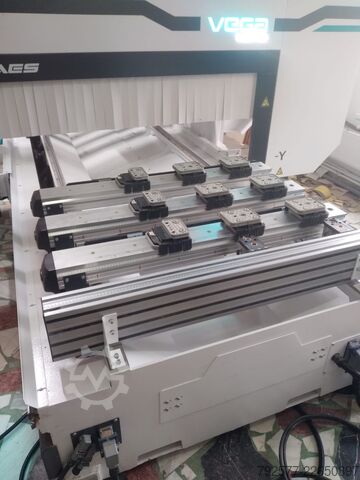 Centru de prelucrare AES Vega Ultra 3X