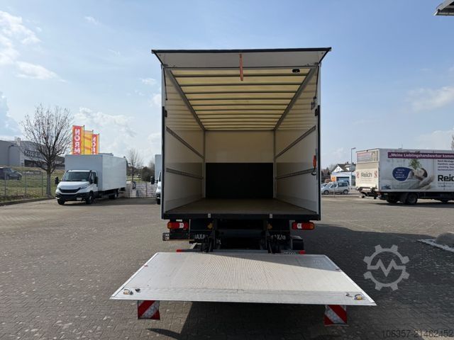 Dobozos furgon IVECO Daily 70C18A8/P,Hi-Matic,Klima,Luftfed.,LBW.1000
