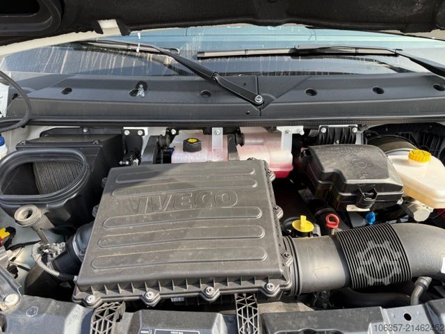 Dobozos furgon IVECO Daily 70C18A8/P,Hi-Matic,Klima,Luftfed.,LBW.1000