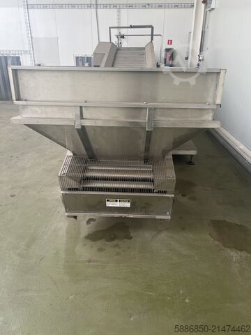 Buncăr cu alimentator cu role JBT  