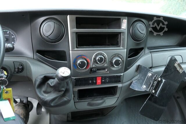 Furgon skrzyniowy iveco Daily 35 S11 C30C AUTOMATIK KAMERA MAXI KAMERA Regale LUFT - EURO 5 - CoC