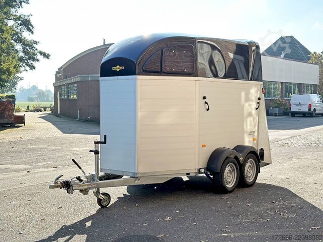 Paardentransportaanhanger Humbaur XANTHOS 2400 | BLACK
