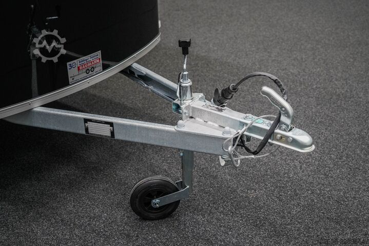 Koffer aanhanger Debon CHEVAL LIBERTE DEBON C255 V2 ALU 750 KG | SCHWARZ +SEITENTÜR