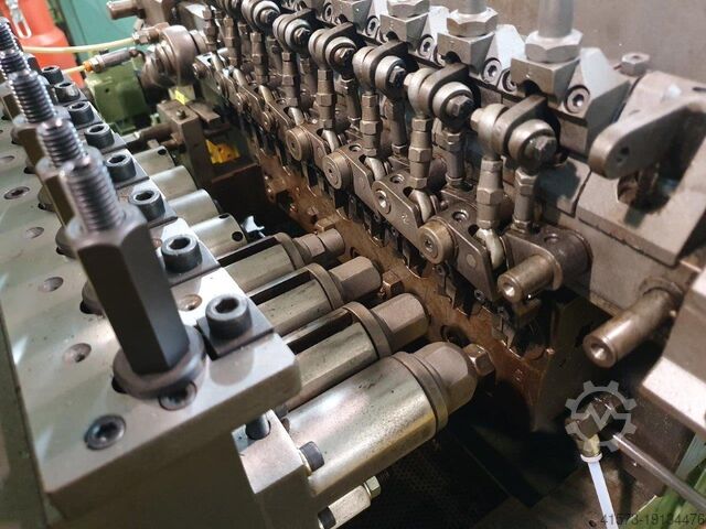 8 stempels - 8 slagpersen LACHAUSSEE Fo 10 - 712