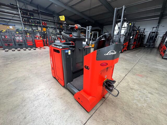 S+UVV 07/27 Elektro 5 000 kg tažná síla Linde P 50