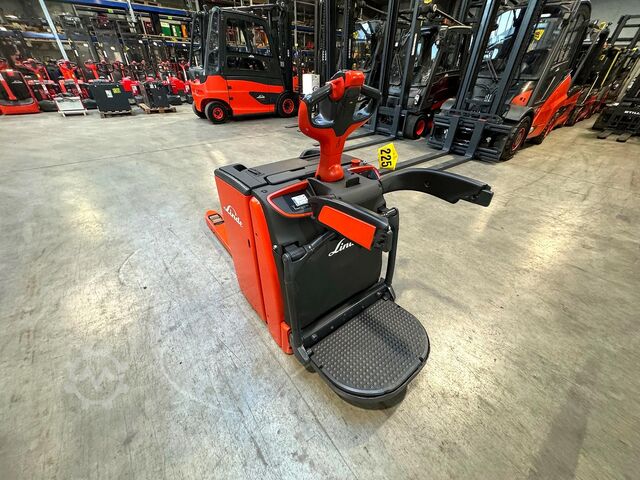 Transpalet electric cu platformă, 3.050 ore Linde T 20AP
