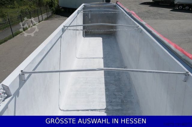 Semiremorcă basculantă SCHMITZ CARGOBULL Agrar 50m³ Leergewicht 5,8t Miete ¤69.- je Tag