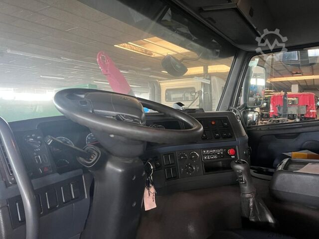 Haakarm vrachtwagen VOLVO VOLVO FM480 SCARRABILE 8X4