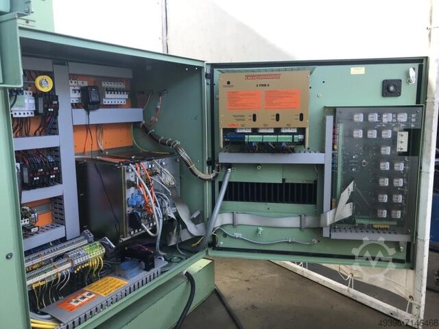 CNC tool milling machine, milling machine, universal milling machine MAHO MH 400 E