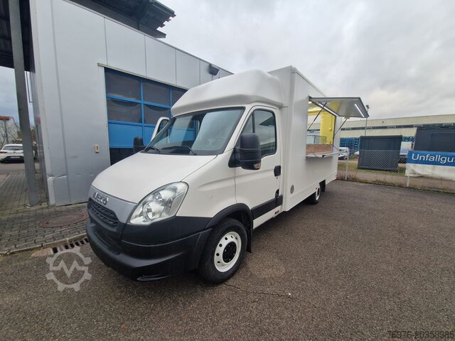 Verkoopwagen, foodtruck, snackwagen Iveco Food Truck, Imbisswagen, Küche ist Neu